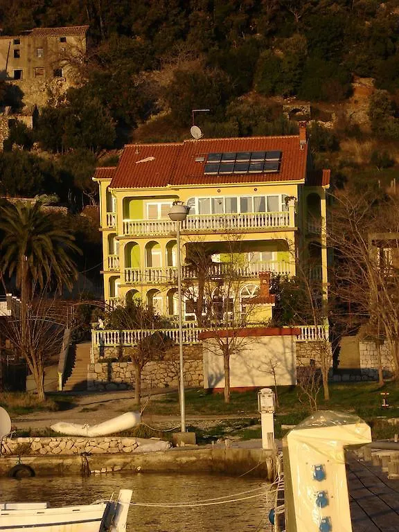 Apartments Slavko Supetarska Draga Kroatië