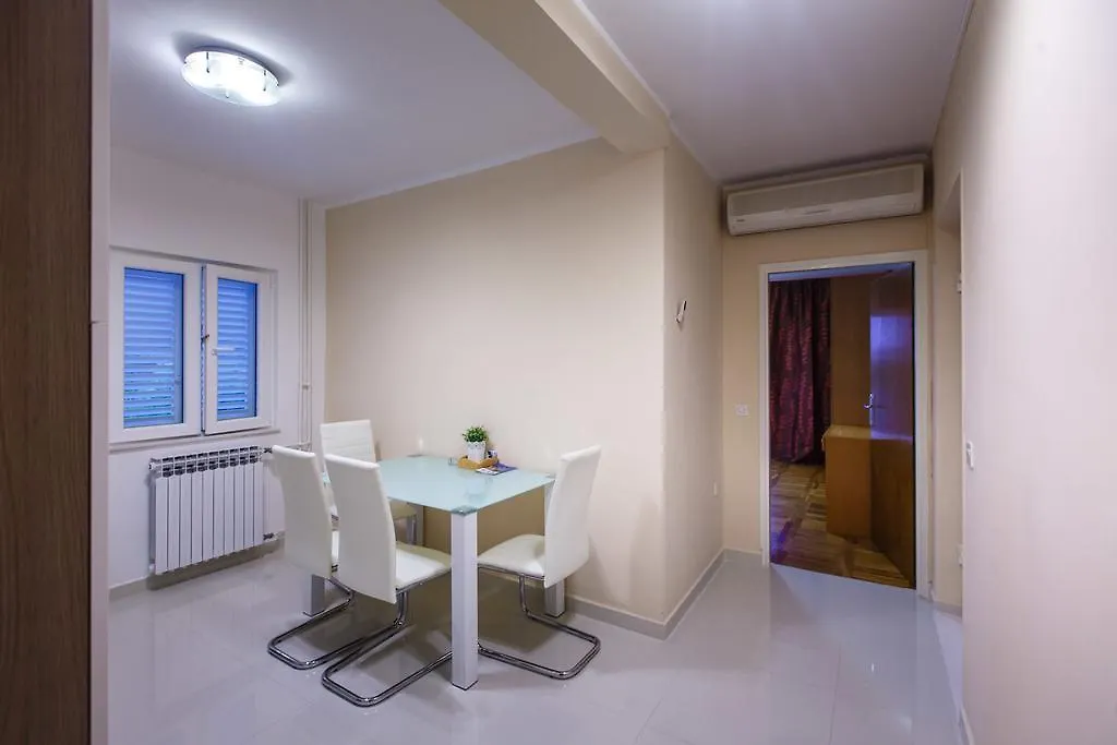 Apartments Slavko Supetarska Draga
