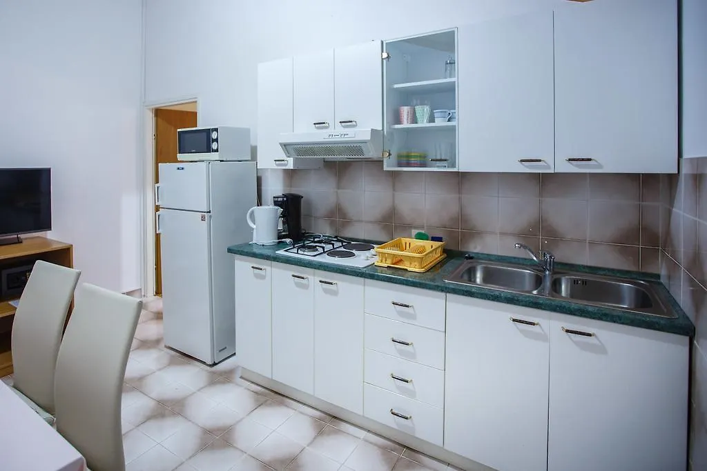 Apartments Slavko Supetarska Draga Croatia